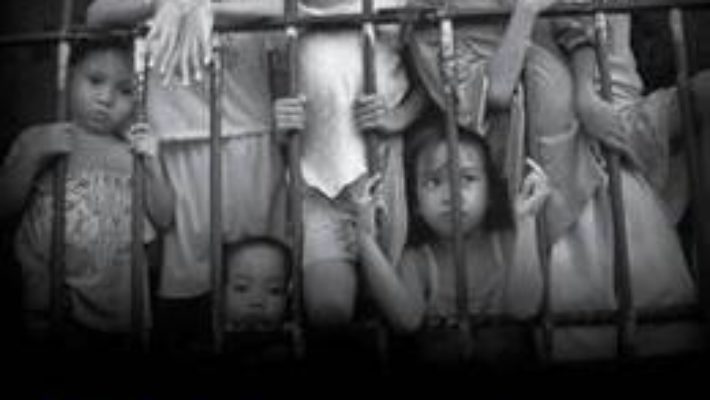 Cartea Child Exploitation and Trafficking: Examining Global Enforcement and Supply Chain Challenges and U.S. Responses – Virginia M. Kendall, T. Markus Funk (download, pret, reducere)